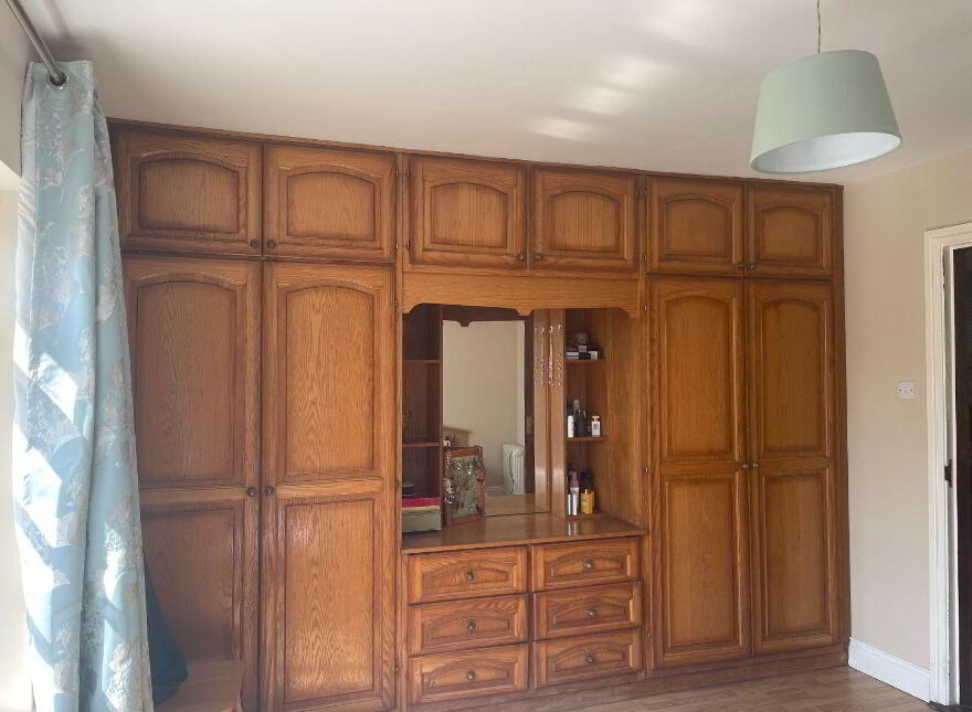 Strawhall, Fermoy, Fermoy, P61Y274