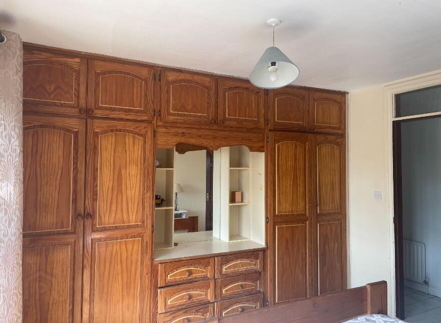 Strawhall, Fermoy, Fermoy, P61Y274