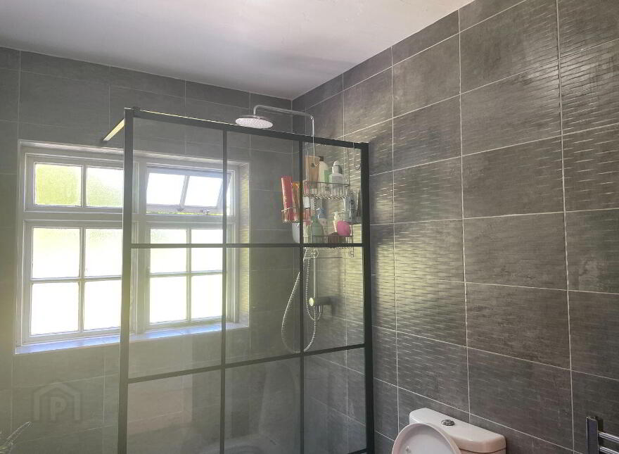 Strawhall, Fermoy, Fermoy, P61Y274