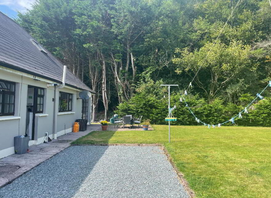 Strawhall, Fermoy, Fermoy, P61Y274