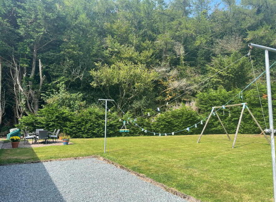 Strawhall, Fermoy, Fermoy, P61Y274