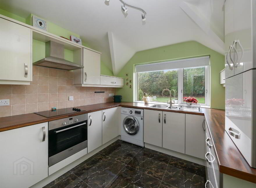 20 Queensfort Court, Carryduff, Belfast, BT8 8NF