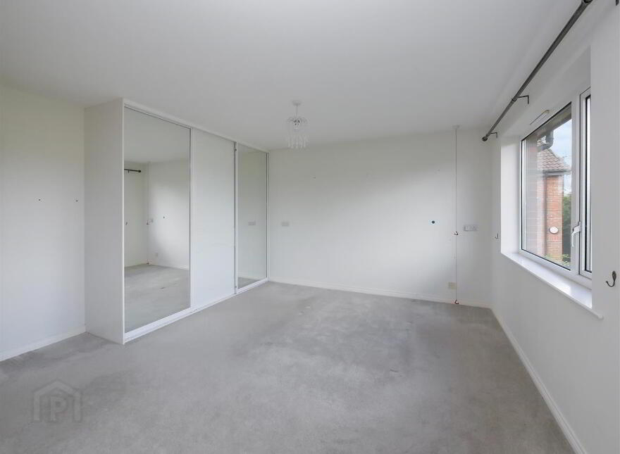 20 Queensfort Court, Carryduff, Belfast, BT8 8NF