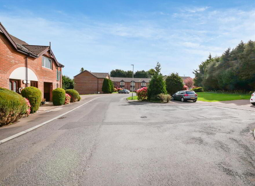 20 Queensfort Court, Carryduff, Belfast, BT8 8NF