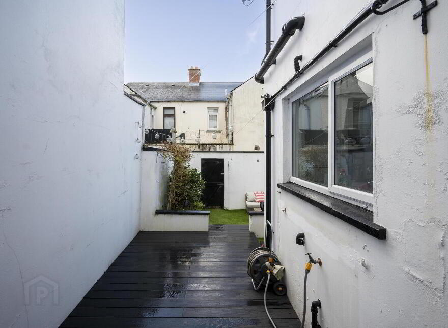 63 Upper Newtownards Road, Belfast, BT4 3HT