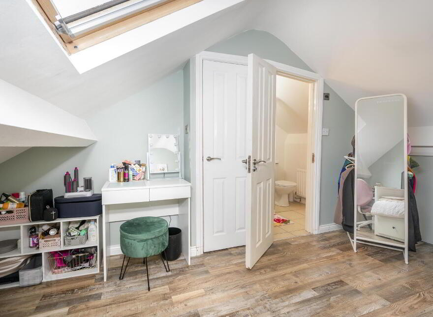 63 Upper Newtownards Road, Belfast, BT4 3HT