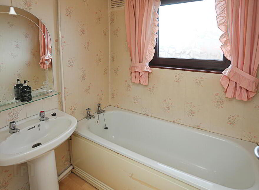 2 Knocknagoney Park, Belfast, BT4 2PU