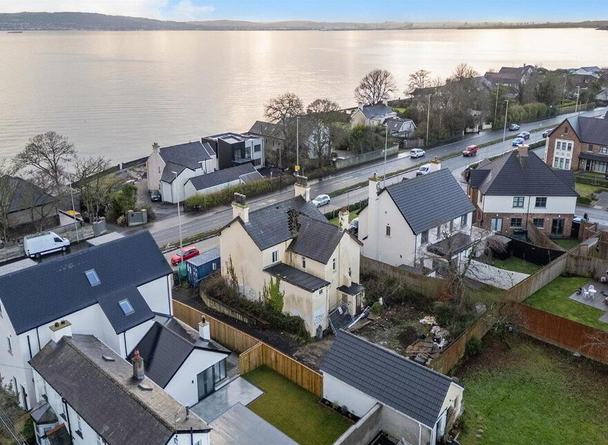 28 Shore Road, Greenisland, Carrickfergus, BT38 8UD