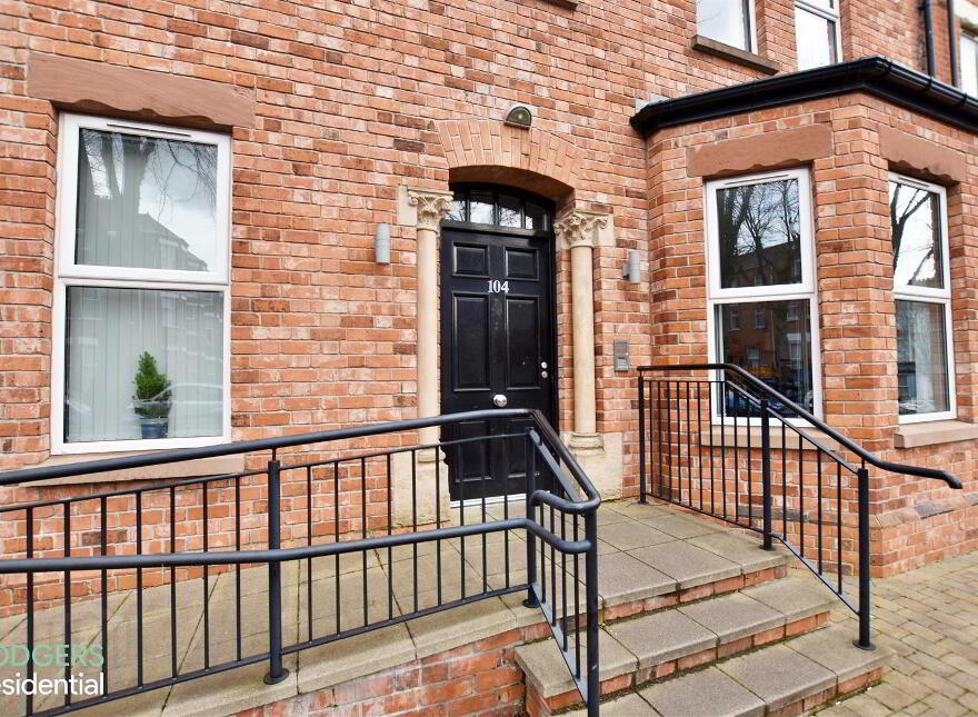 Apt 2, 104 Eglantine Avenue, Belfast, BT9 6EU