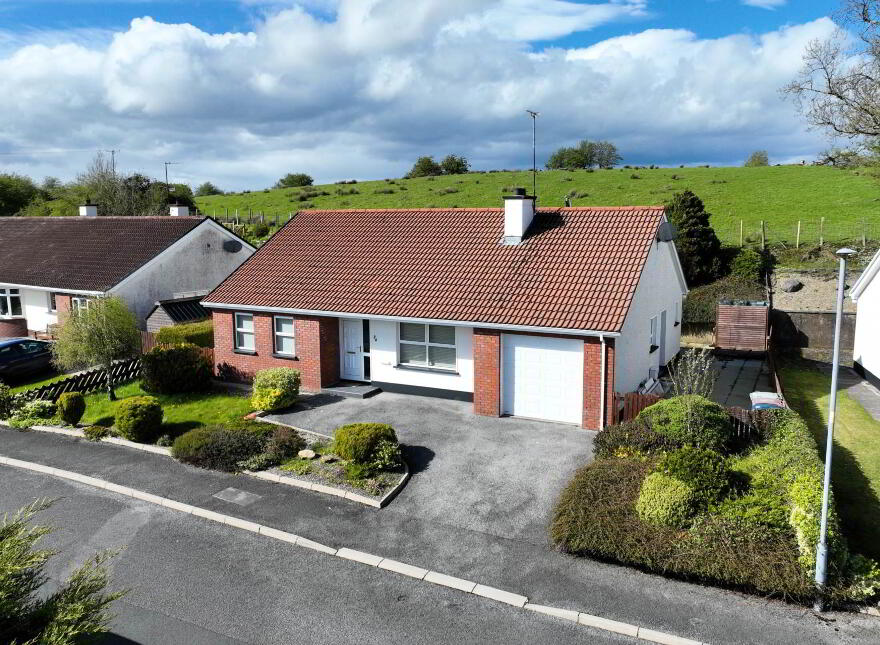24 Silverhill Park, Enniskillen, BT74 5PU