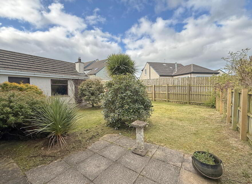 18 Magheramenagh Gardens, Portrush, BT56 8SU