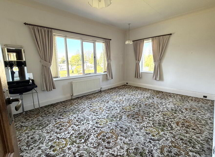 14 Tullyglass Park, Ballymena, BT42 1HH