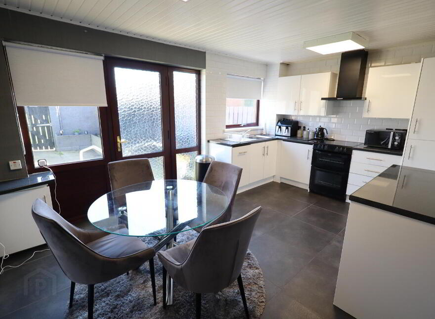 17 O'Neill Road, Newtownabbey, BT36 6BZ