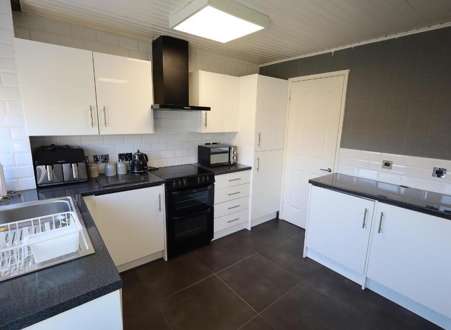 17 O'Neill Road, Newtownabbey, BT36 6BZ