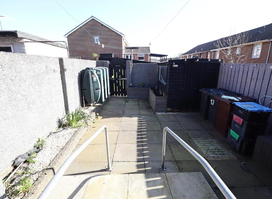 17 O'Neill Road, Newtownabbey, BT36 6BZ