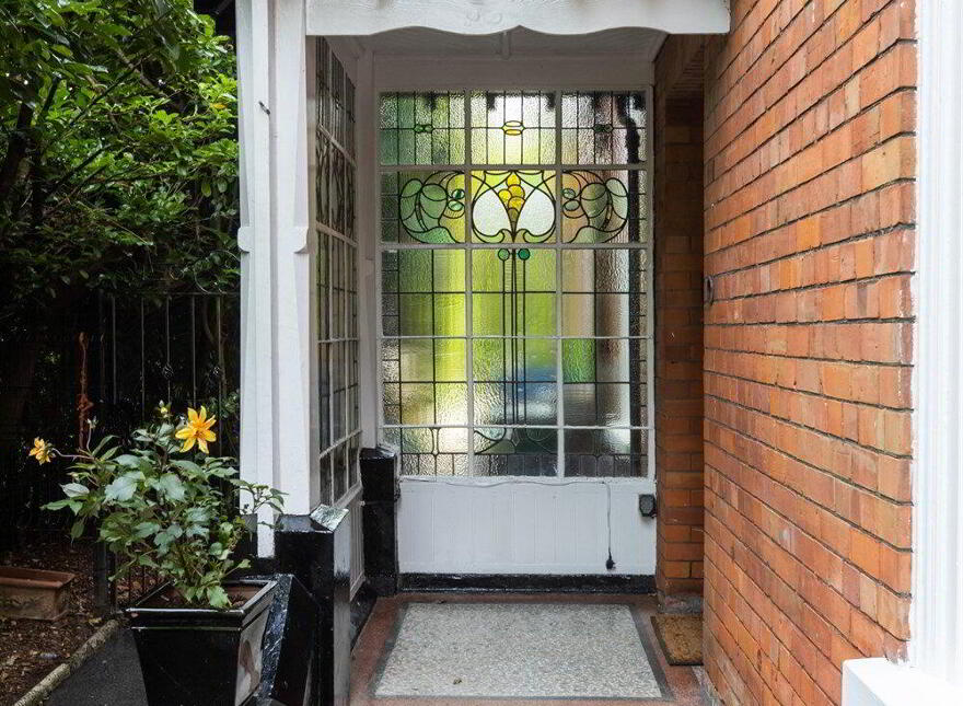 66 Myrtlefield Park, Belfast, BT9 6NG