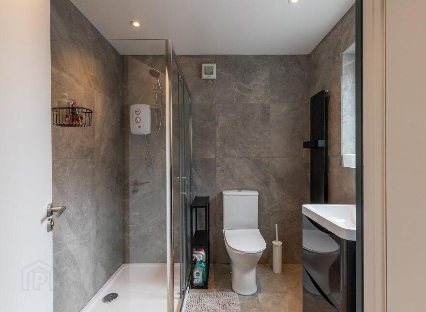 131 Melrose Street, Belfast, BT9 7DP