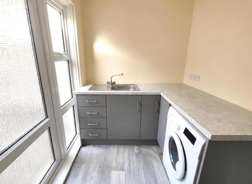 12 Glenside Parade, Belfast, BT14 8AH