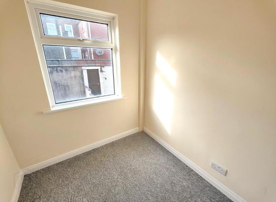 12 Glenside Parade, Belfast, BT14 8AH