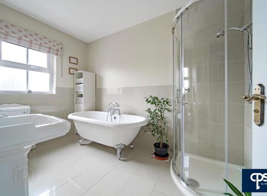 6 Loughview Close, Omagh, BT79 7FY