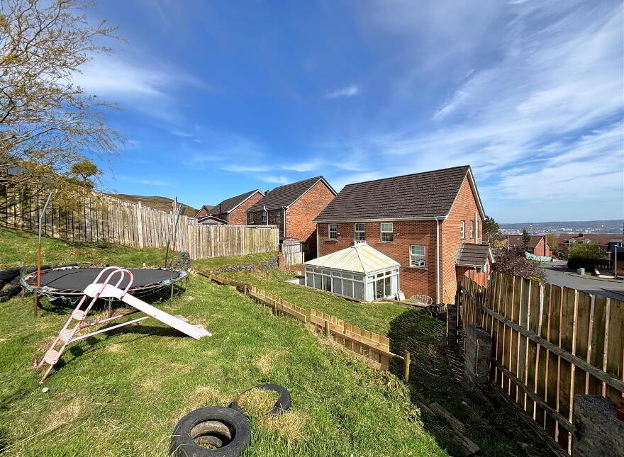 2 Loughview Green, Belfast, BT14 8QH