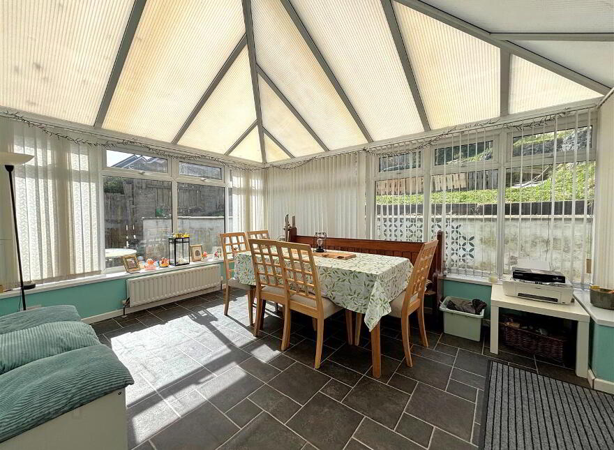 2 Loughview Green, Belfast, BT14 8QH