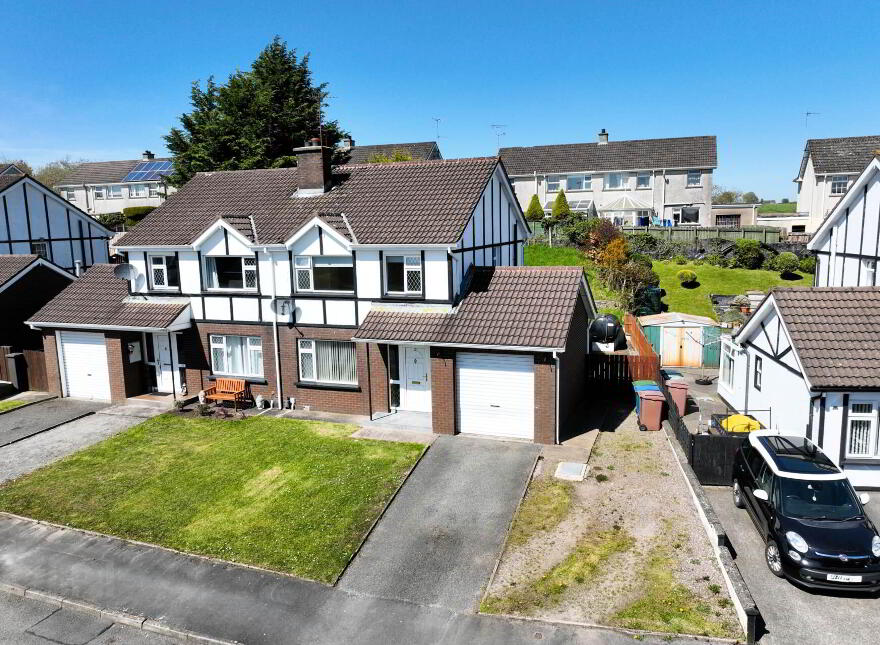 15 Chanterhill Park, Enniskillen, BT74 4BG