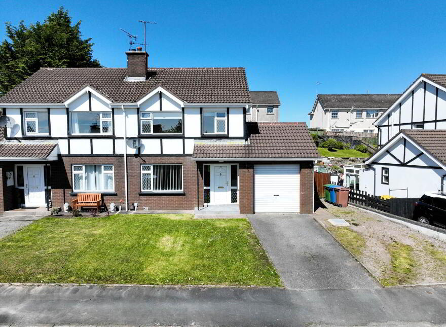 15 Chanterhill Park, Enniskillen, BT74 4BG