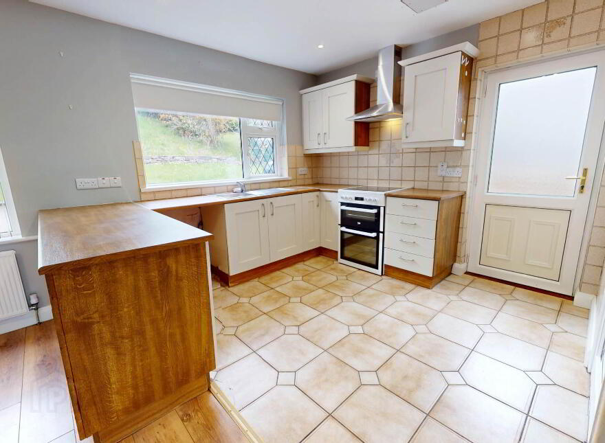 15 Chanterhill Park, Enniskillen, BT74 4BG