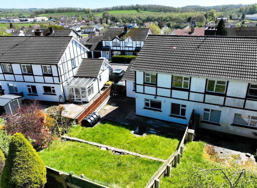 15 Chanterhill Park, Enniskillen, BT74 4BG