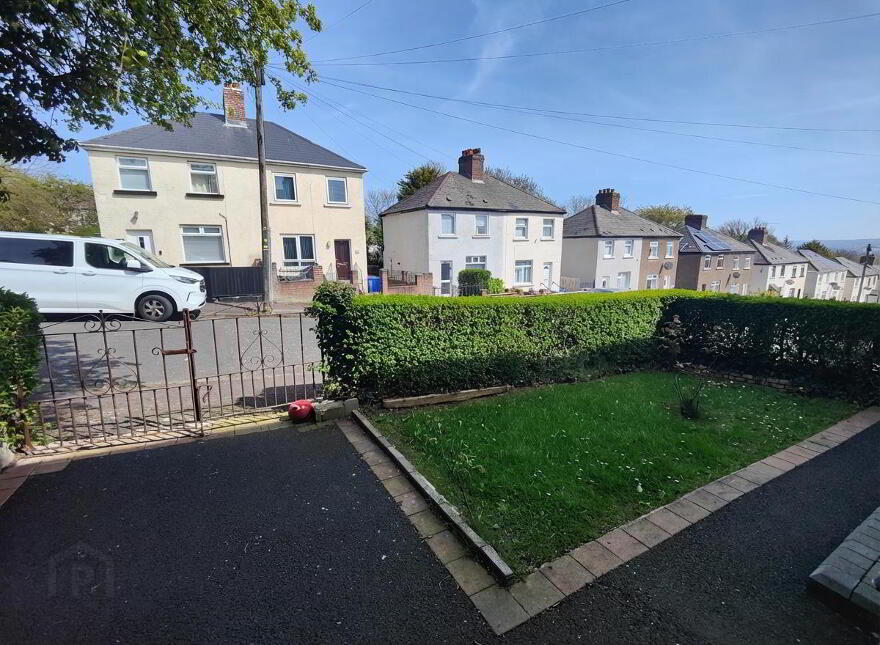 44 Silverstream Gardens, Belfast, BT14 8GS