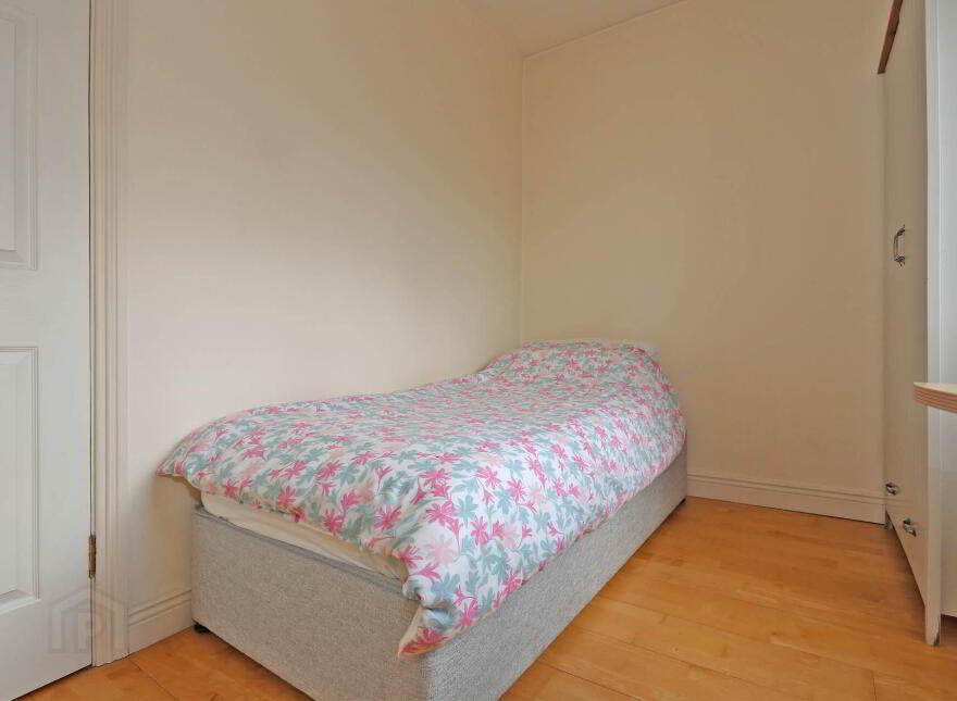 3 Saint James Court, Ennis Road, V940H28