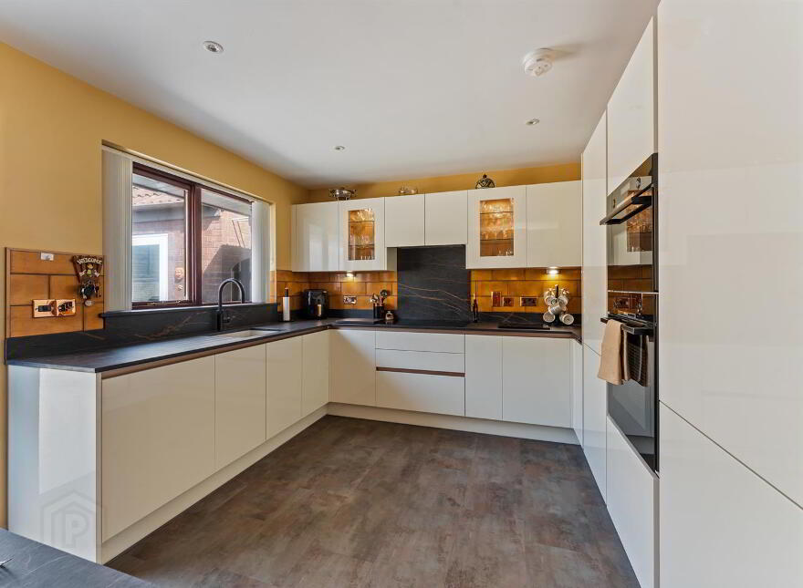 4 Meadow Drive, Ballyclare, BT39 9XF