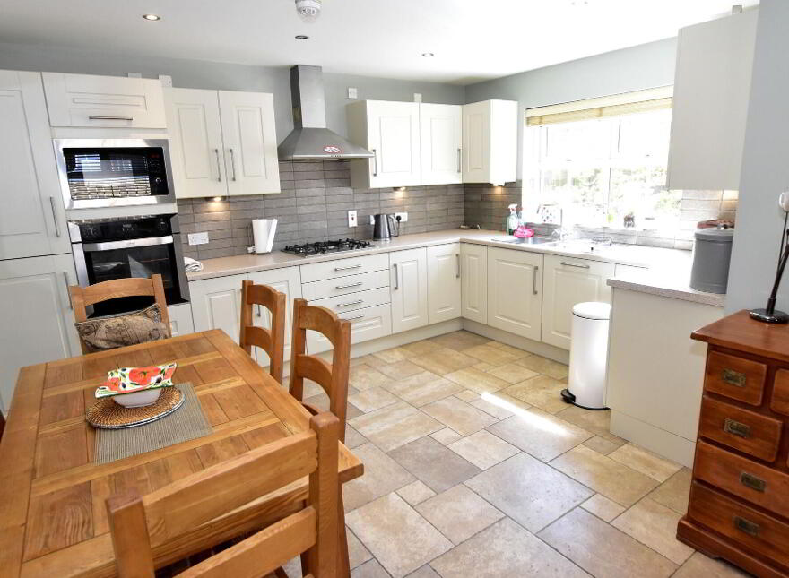 31 Wellington Park Avenue, Maghaberry, BT67 0UG