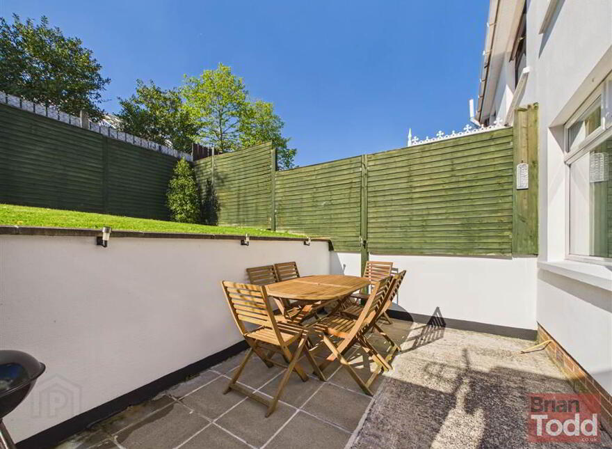 Parkmount Gardens, Larne, BT40 1QN
