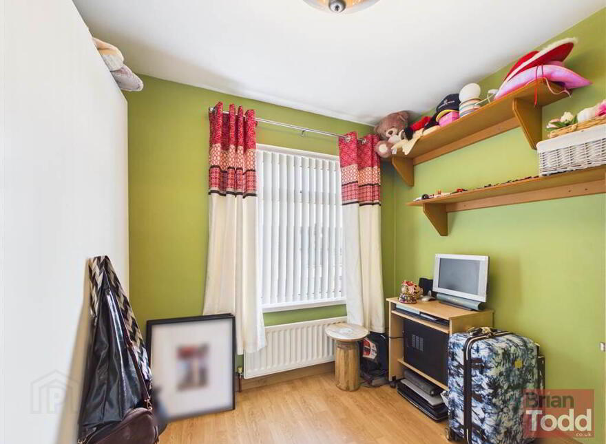 Parkmount Gardens, Larne, BT40 1QN