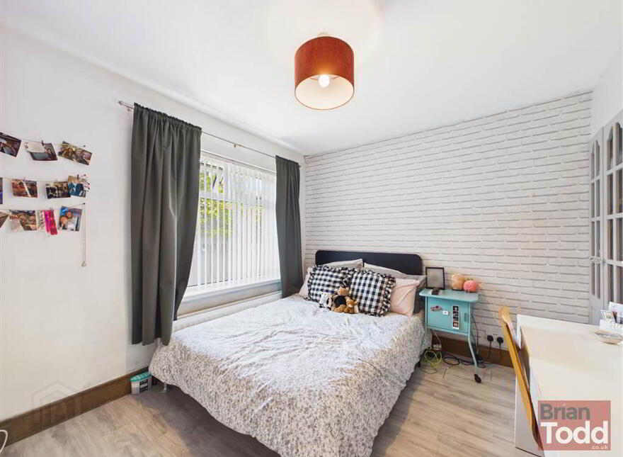 Parkmount Gardens, Larne, BT40 1QN