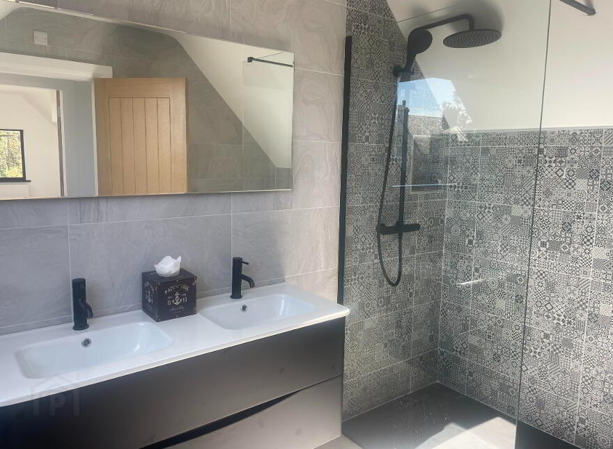 2 Manse Road, Kilkeel, BT34 4BN