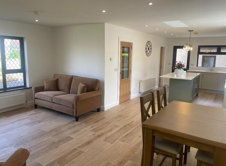2 Manse Road, Kilkeel, BT34 4BN