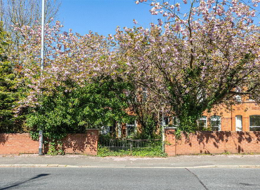 114 Balmoral Avenue, Belfast, BT9 6NZ