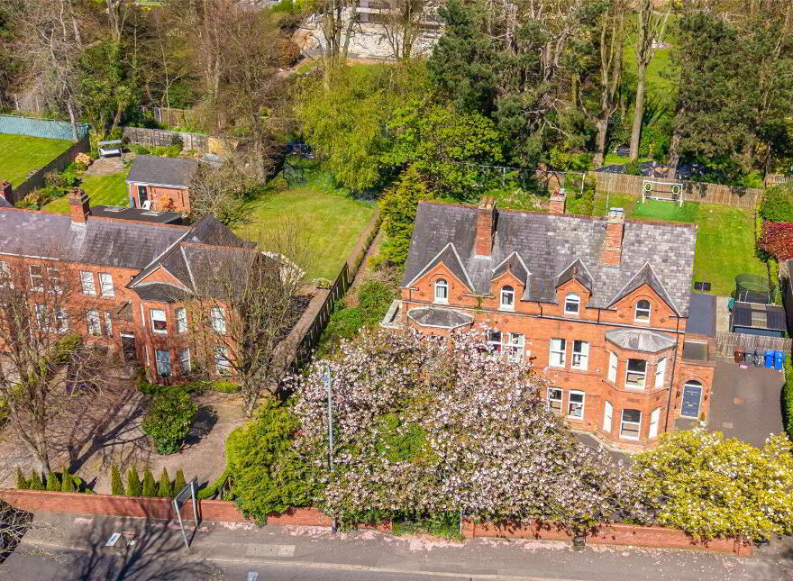 114 Balmoral Avenue, Belfast, BT9 6NZ