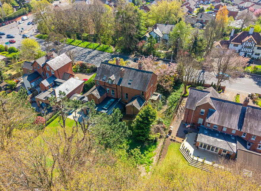 114 Balmoral Avenue, Belfast, BT9 6NZ