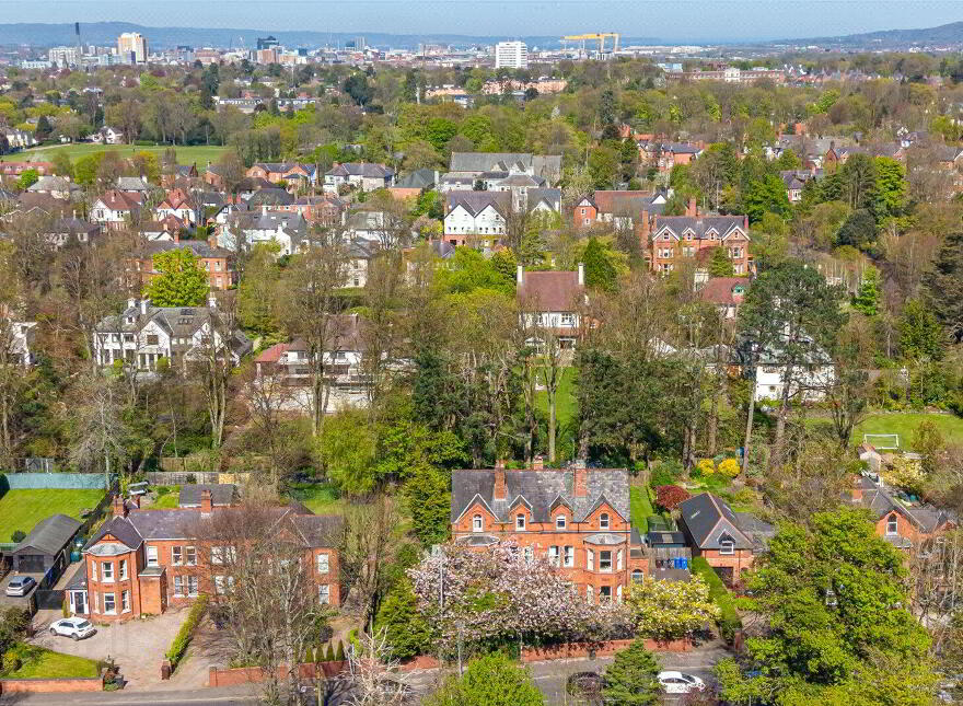 114 Balmoral Avenue, Belfast, BT9 6NZ