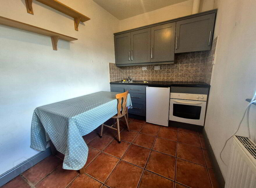 Grove House, Lisbrock, Kiltoom, Athlone, N37P6X5