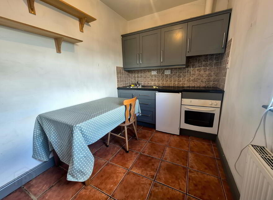 Grove House, Lisbrock, Kiltoom, Athlone, N37P6X5