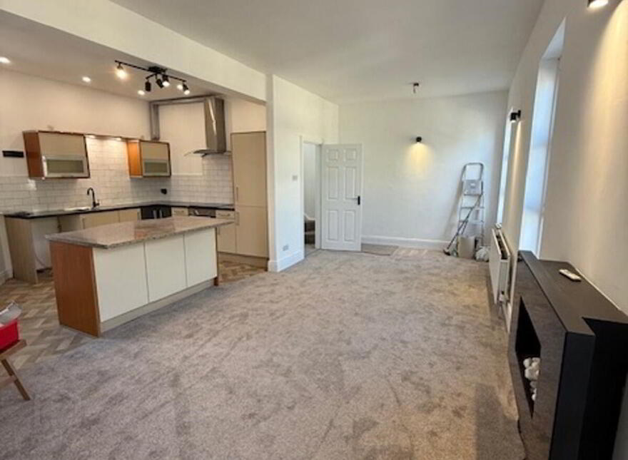 4 Castlereagh Road, (, Apt), Belfast, BT5 5FP