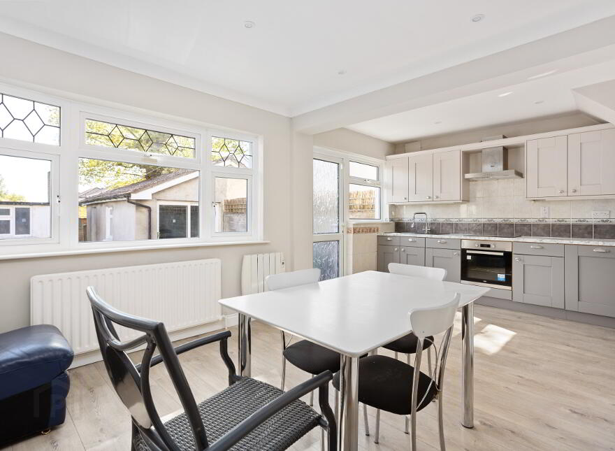 87 Hillcrest Drive, Hillcrest, Lucan, K78H6C8