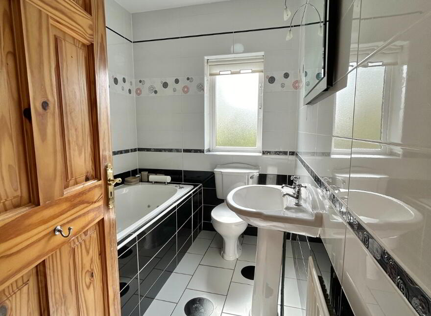 26 Parkwood Roschoill, Drogheda, A92NHD8