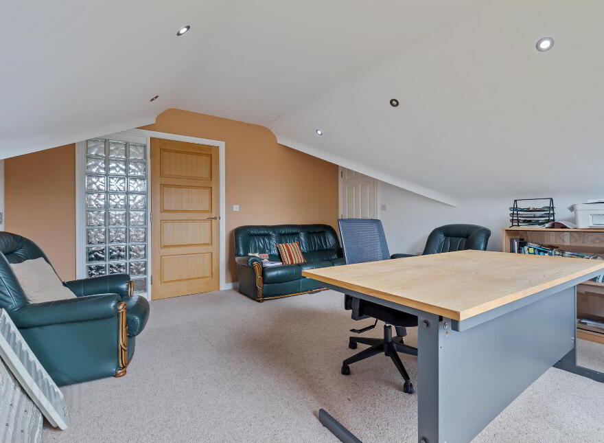 21 Old Coach Avenue, Upper Malone Road, Belfast, BT9 5PY