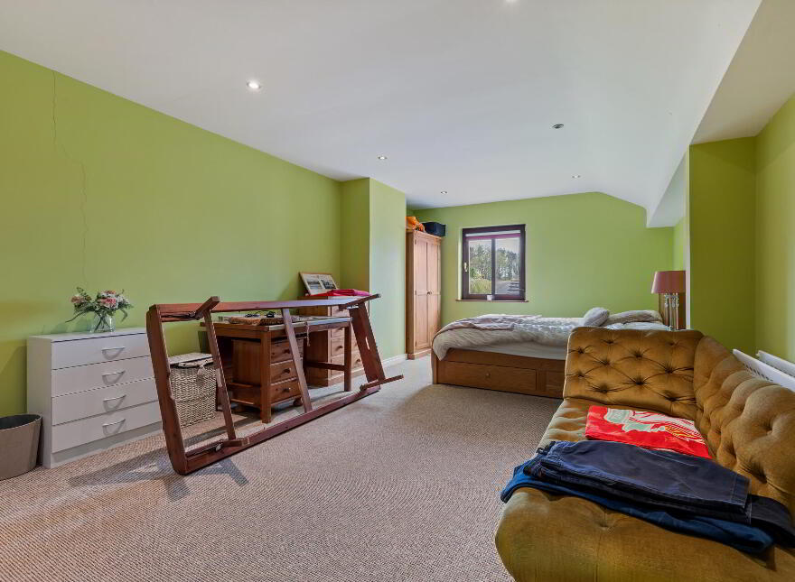 21 Old Coach Avenue, Upper Malone Road, Belfast, BT9 5PY